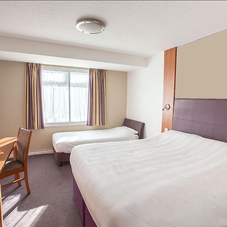 Premier Inn Solihull Exterior photo