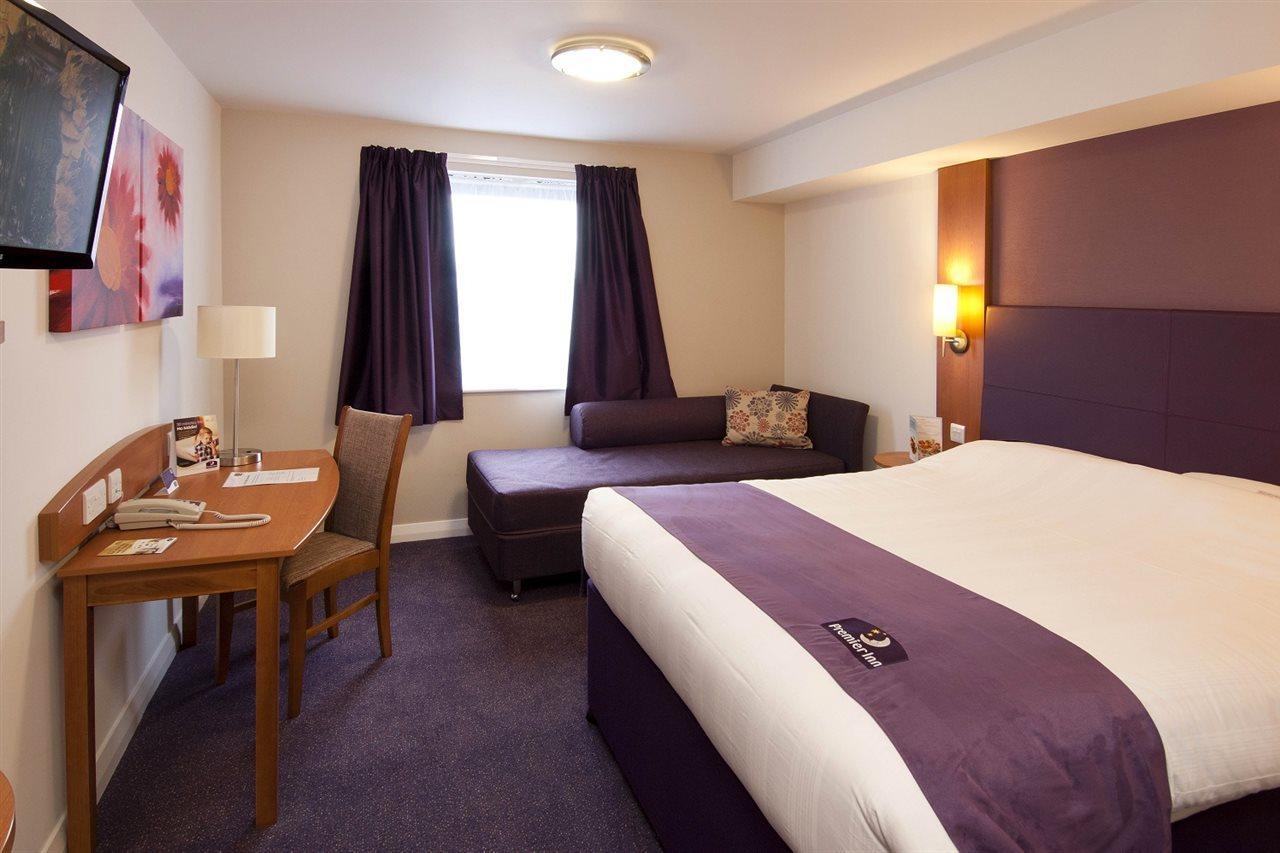 Premier Inn Solihull Exterior photo