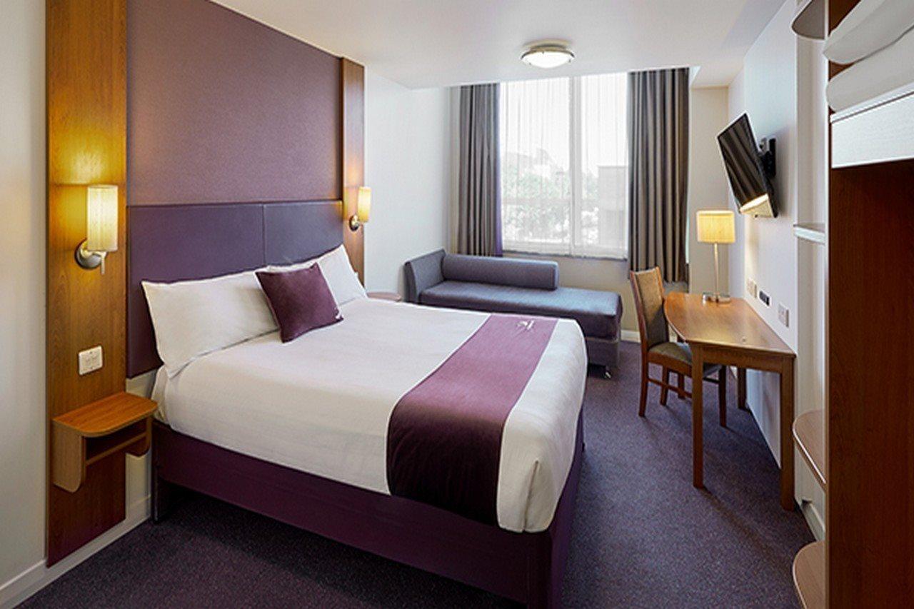 Premier Inn Solihull Exterior photo